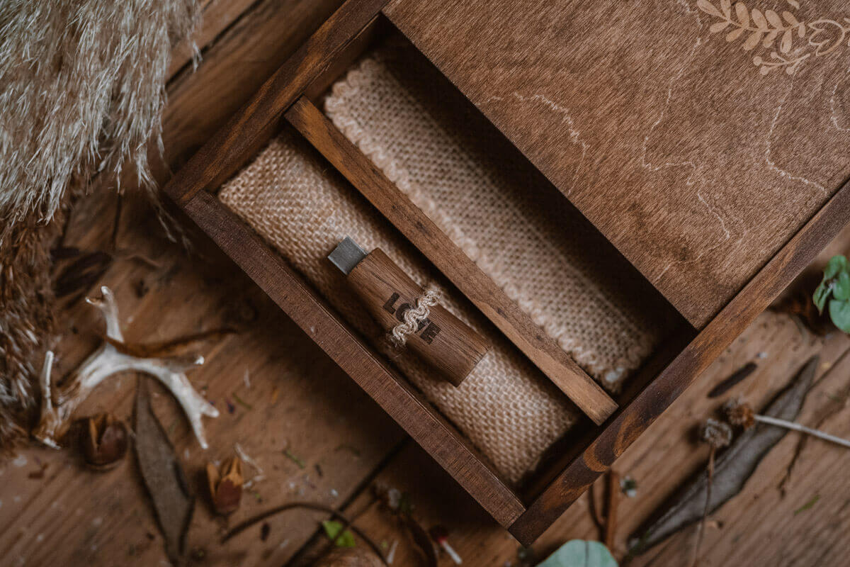 wooden box photography packaging