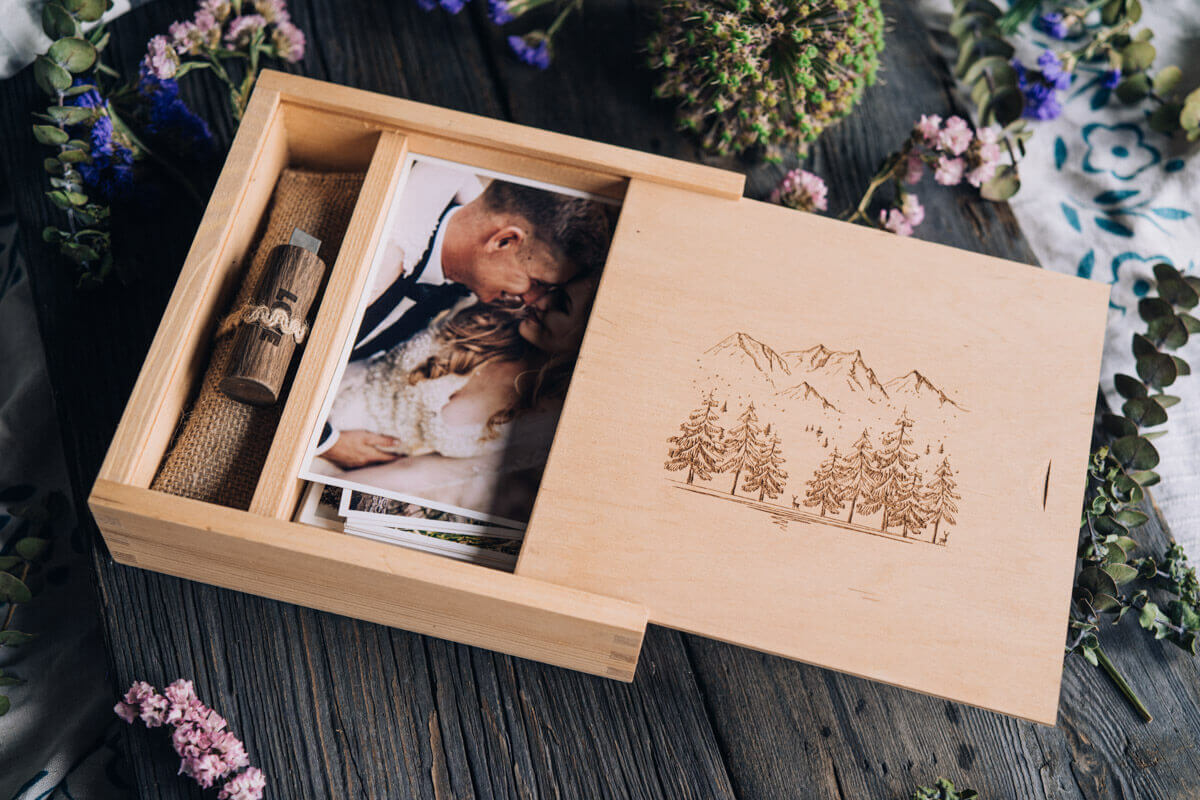 wooden shop photo box for photographers
